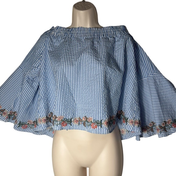 American Eagle Women's Striped  Off The Shoulder Blouse Seersucker  Size Large - Picture 1 of 13